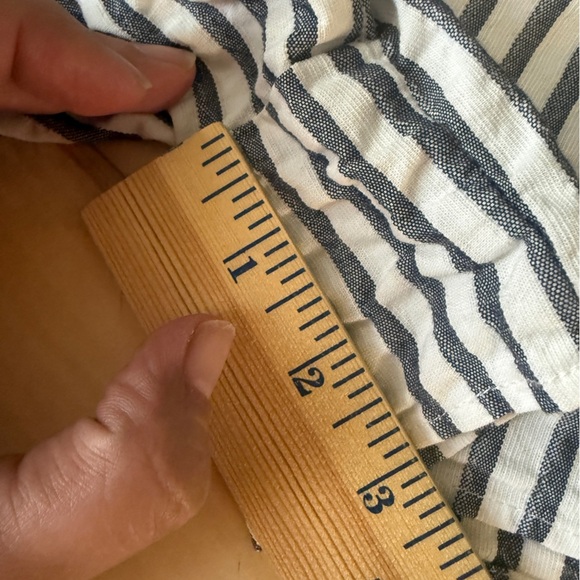 Zara Blue and White Searsucker Ruffle Front Shorts - {Small} - Picture 5 of 6